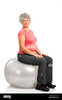 feliz-anciana-fitness-hacer-ejercicios-con-una-pelota-de-pilates-e7c9th.jpg